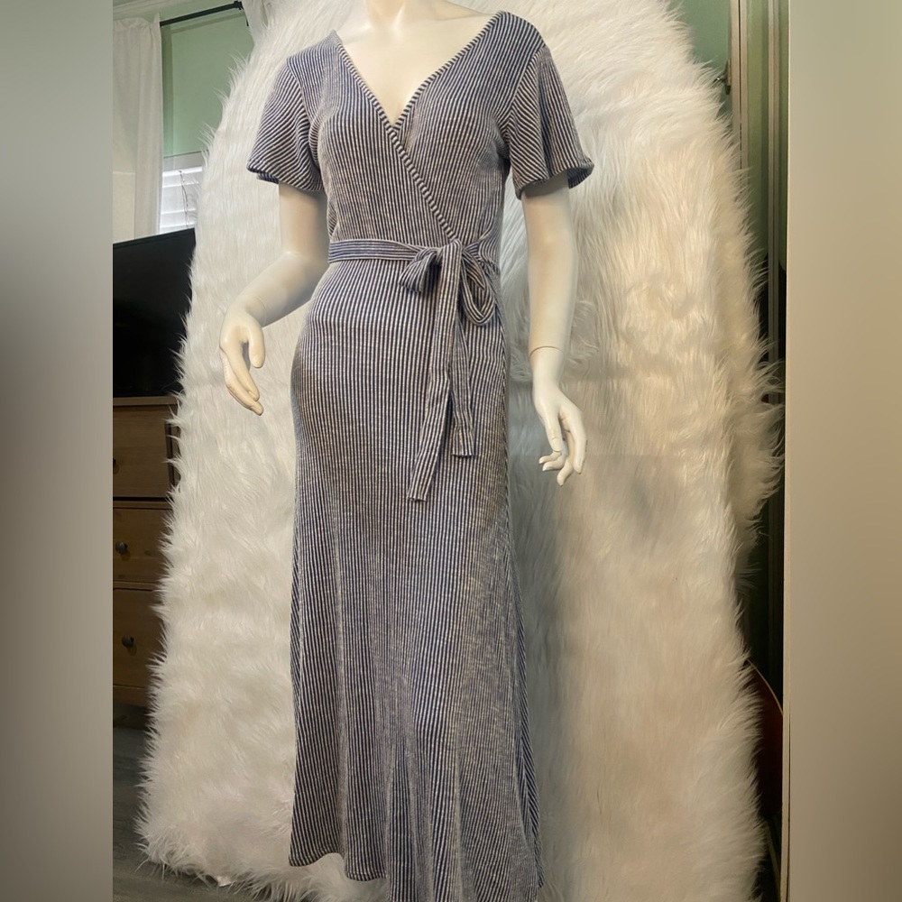 Caution to the wind dress 👗 size Medium